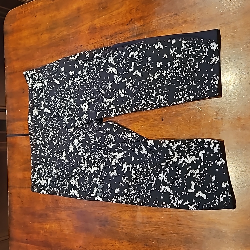 Under Armour Black White Compression Leggings‎